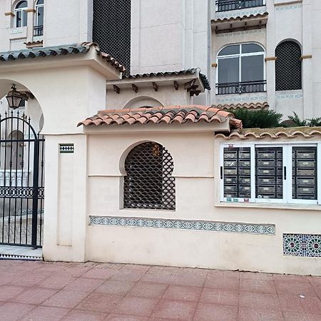 Residencia Alhambra Los Cisnes Торевьиа Экстерьер фото