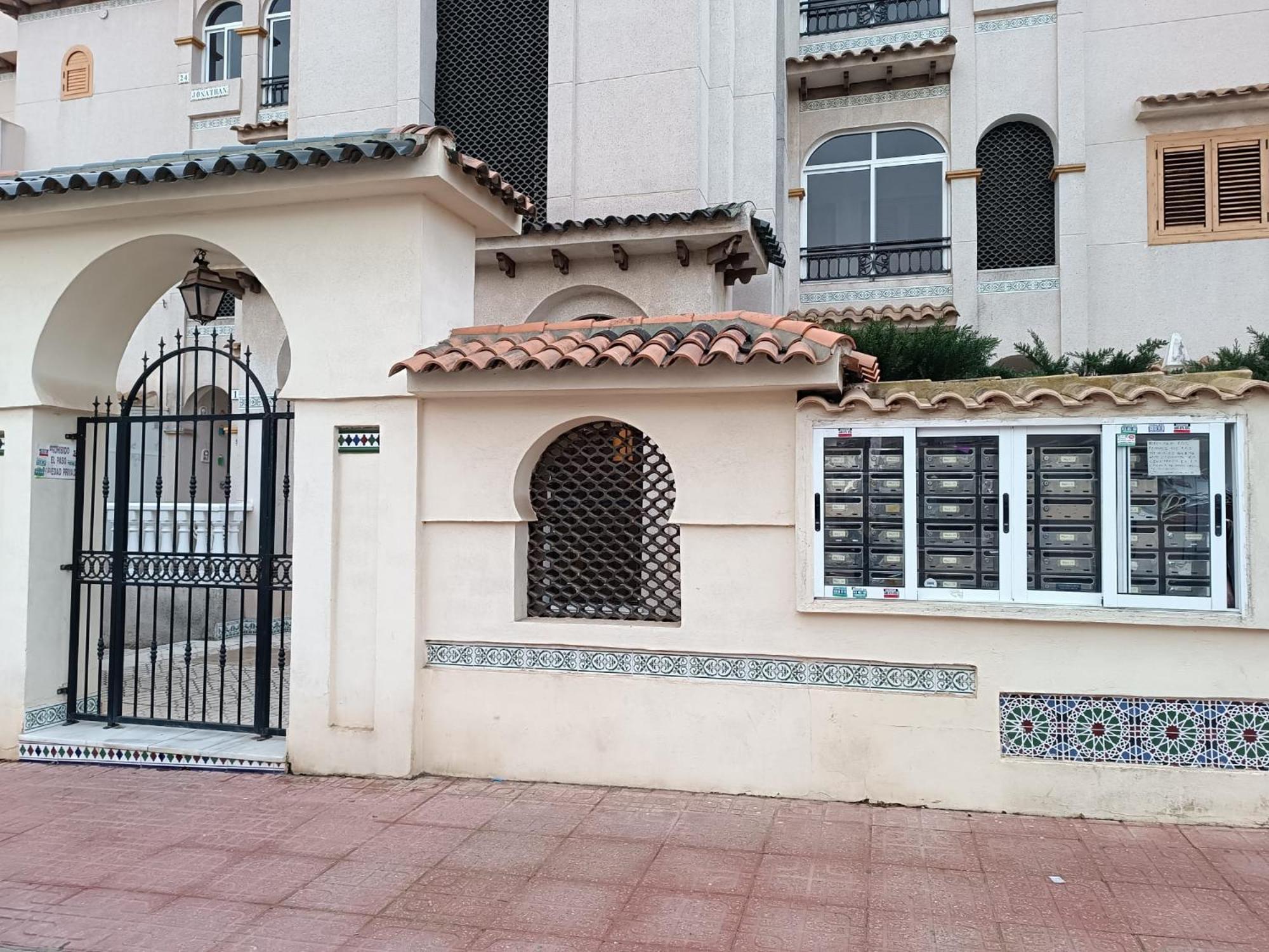 Residencia Alhambra Los Cisnes Торевьиа Экстерьер фото